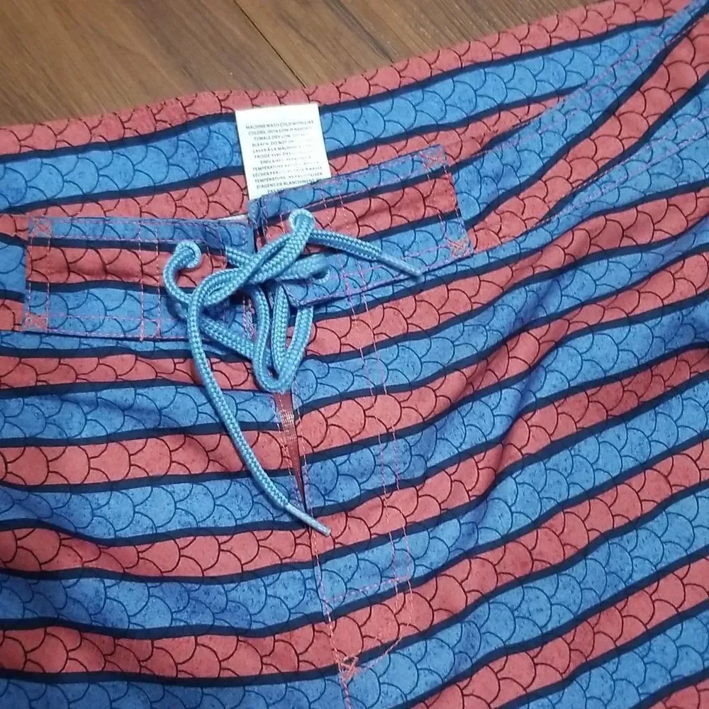 Vineyard Vibes Red Blue Fish Scales Striped Swim Board Shorts Size 42